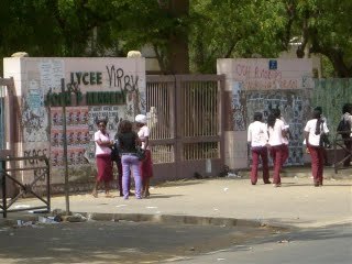 Lycée Kennedy: Les professeurs décrètent 72 heures de grève et exigent le départ du proviseur