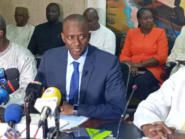 Le Port autonome de Dakar réalise un bénéfice de 9 milliards de F CFA, selon son directeur général Le Port autonome de Dakar réalise un bénéfice de 9 milliards de F CFA, selon son directeur général