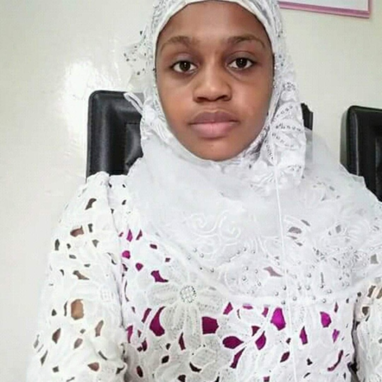 Meurtre de la fille à Tamba: le vigile arrêté, le père inconsolable Meurtre de la fille à Tamba: le vigile arrêté, le père inconsolable