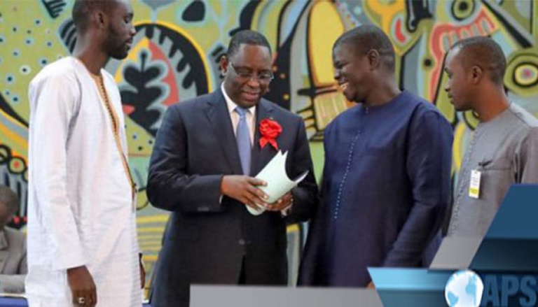 Le Président Macky Sall demande la mise en place du fonds d'appui au développement de la presse Le Président Macky Sall demande la mise en place du fonds d'appui au développement de la presse