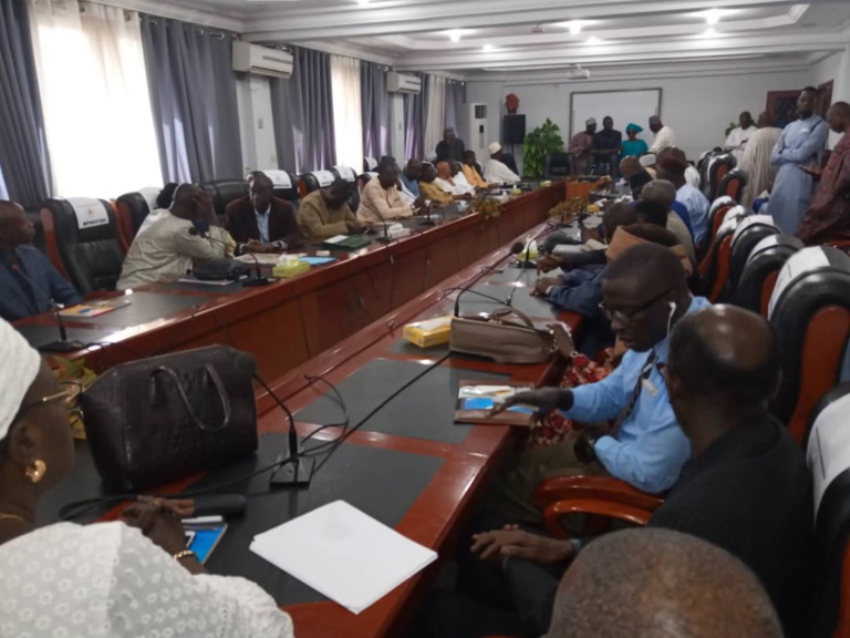 Installation de la Commission du cadre de concertation : Ali Ngouille Ndiaye dope le Général Niang et sa bande Installation de la Commission du cadre de concertation : Ali Ngouille Ndiaye dope le Général Niang et sa bande