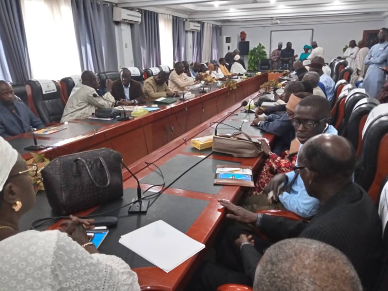 Général Mamadou Niang sur le Dialogue national: "Il s'agit de sauver notre pays des effets néfastes de la division" Général Mamadou Niang sur le Dialogue national: "Il s'agit de sauver notre pays des effets néfastes de la division"