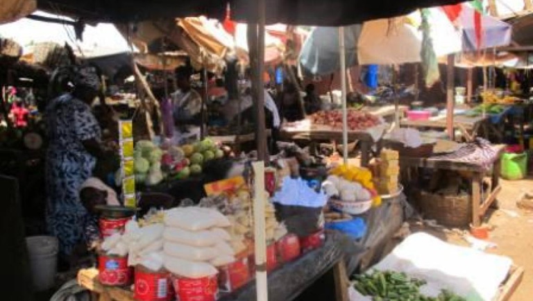 Mali: importante saisie de marchandises périmées à Bamako Mali: importante saisie de marchandises périmées à Bamako