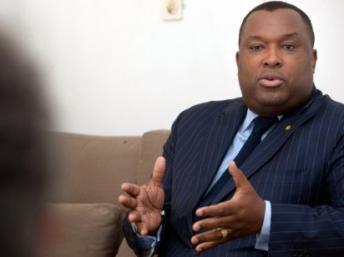 Kinshasa, 2 novembre 2011. Joseph-François Nzanga Mobutu, candidat à la présidentielle de RDC, à son domicile. © AFP/Gwenn Dubourthoumieu