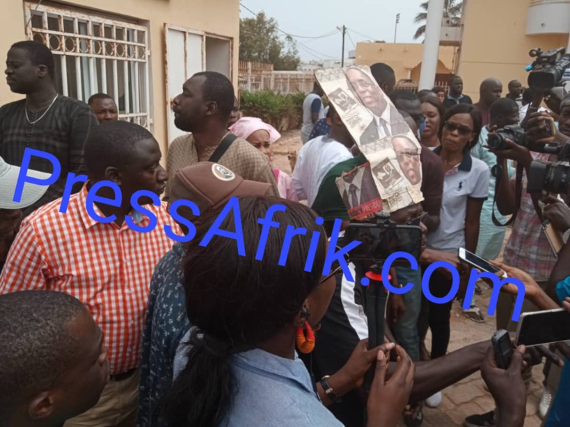 Direct-Mairie de Guédiawaye : des jeunes de la ville disent niet et s'oppose à l'éventuelle démission d'Aliou Sall