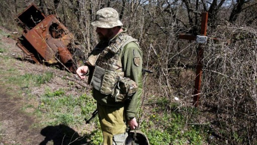 Dans l'est de l'Ukraine, les belligérants amorcent un désengagement historique Dans l'est de l'Ukraine, les belligérants amorcent un désengagement historique