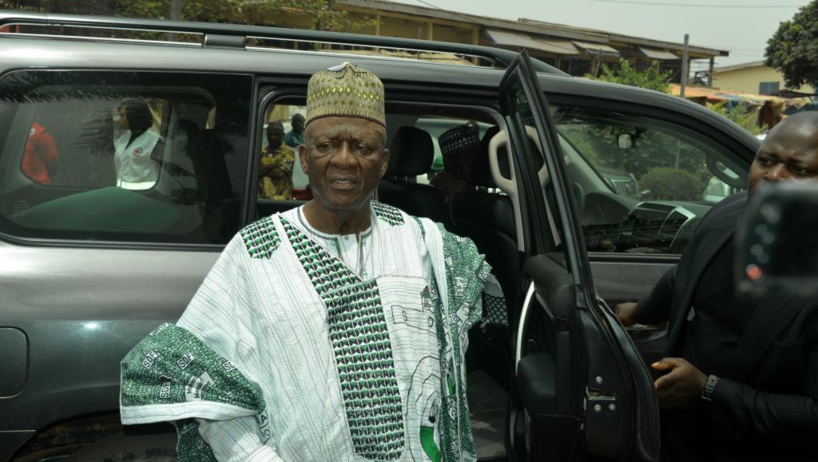 Cameroun: l'opposant Ni John Fru Ndi à nouveau kidnappé Cameroun: l'opposant Ni John Fru Ndi à nouveau kidnappé