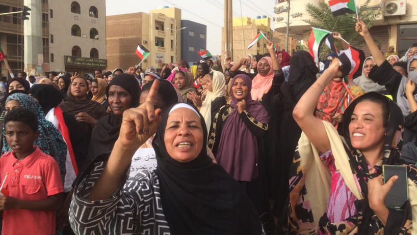 Soudan: les manifestants tentent de converger vers le palais présidentiel Soudan: les manifestants tentent de converger vers le palais présidentiel