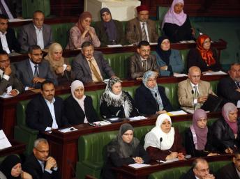 Des parlementaires tunisiens lors d’une session de l’Assemblée constituante à Tunis, le 23 novembre 2011. REUTERS/Zoubeir Souissi