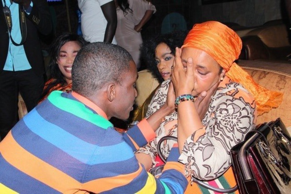 Révélation de Mame Matar Gueye de Jamra: la maman de Waly a pleuré toute la journée du..." Révélation de Mame Matar Gueye de Jamra: la maman de Waly a pleuré toute la journée du..."