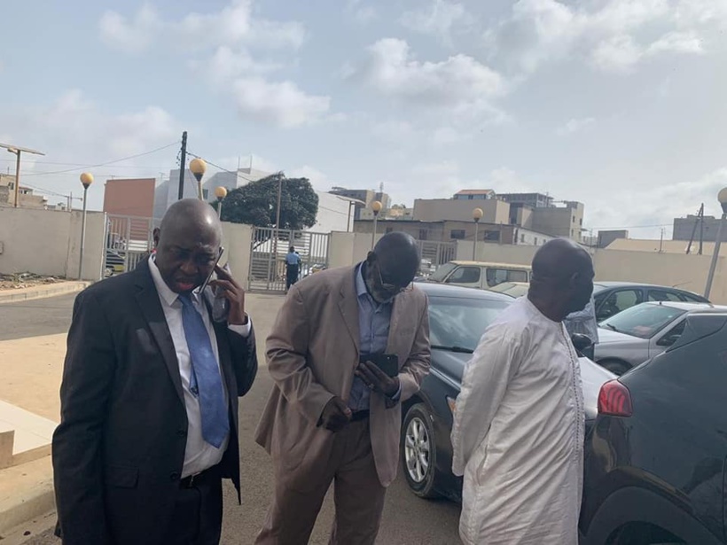 En direct - DIC : Suivez la déclaration de Mamadou Lamine Diallo à la sortie de son audition En direct - DIC : Suivez la déclaration de Mamadou Lamine Diallo à la sortie de son audition