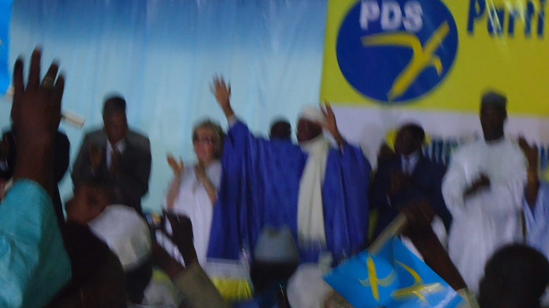 Direct VIDEO Méridien - Présidentielle 2012 : Wade investi par le Congrès du Pds