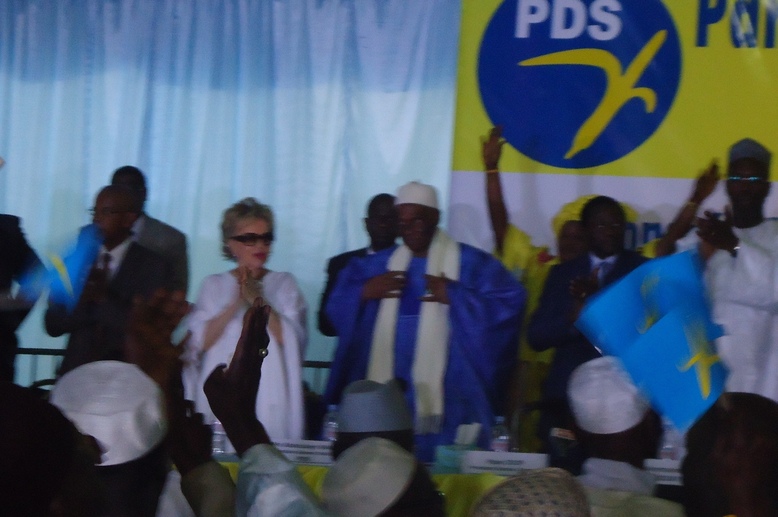 Direct VIDEO Méridien - Présidentielle 2012 : Wade investi par le Congrès du Pds