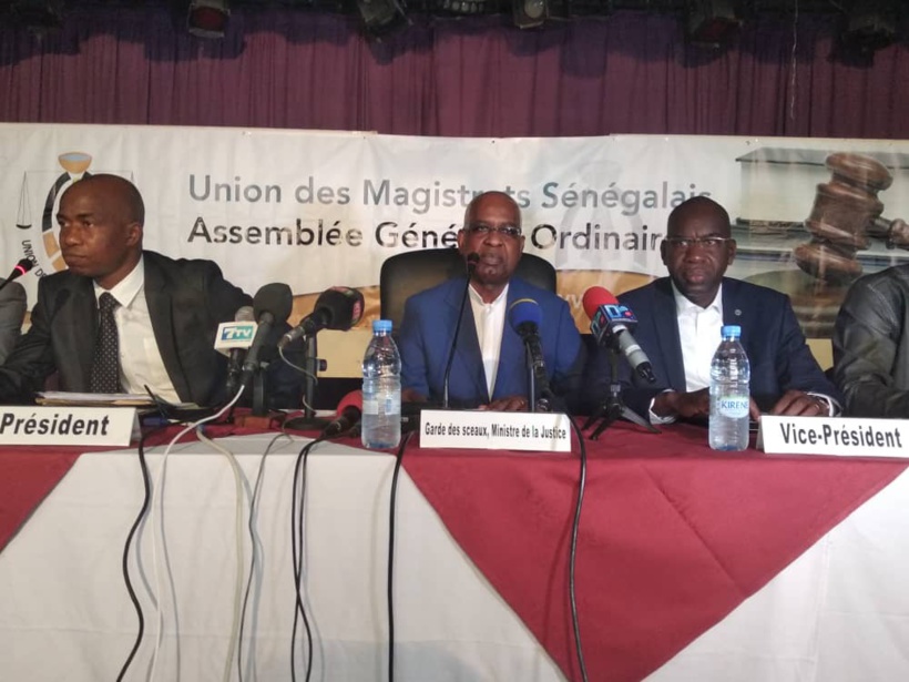 Justice: Me Malick Sall dit privilégier le dialogue et appelle l'État à accorder "une écoute soutenue" aux magistrats Justice: Me Malick Sall dit privilégier le dialogue et appelle l'État à accorder "une écoute soutenue" aux magistrats