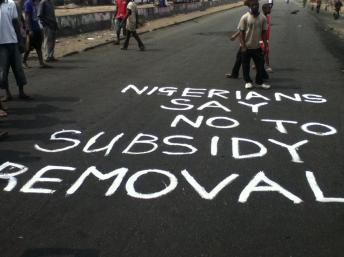 Au Nigeria, les syndicats menacent d’arrêter la production de pétrole