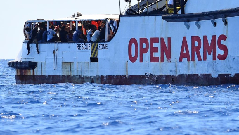 Italie: le procureur d'Agrigente (Sicile) ordonne la saisie du navire «Open Arms» et le débarquement des migrants Italie: le procureur d'Agrigente (Sicile) ordonne la saisie du navire «Open Arms» et le débarquement des migrants