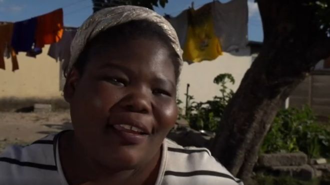 Une comédienne zimbabwéenne "enlevée et battue"