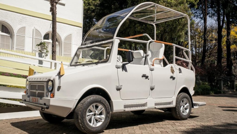 Madagascar dévoile sa «papamobile» en prévision de la visite du Pape François Madagascar dévoile sa «papamobile» en prévision de la visite du Pape François