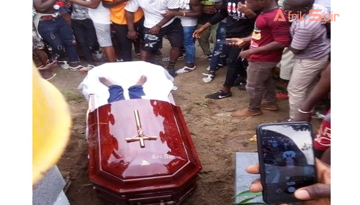 Le corps de DJ Arafat déterré après son inhumation, par des "chinois" en colère