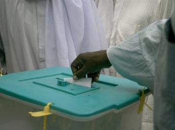 Un bureau de vote au Tchad. AFP / Gael COGNE