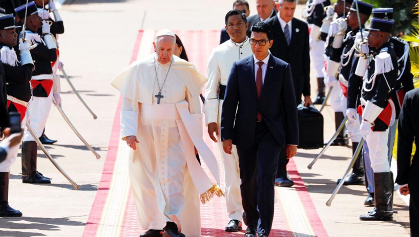 Madagascar: le pape François pointe la pauvreté «inhumaine» et l’environnement Madagascar: le pape François pointe la pauvreté «inhumaine» et l’environnement