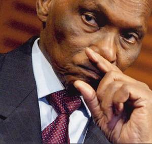 Wade interdit toute manifestation du jeudi au lundi