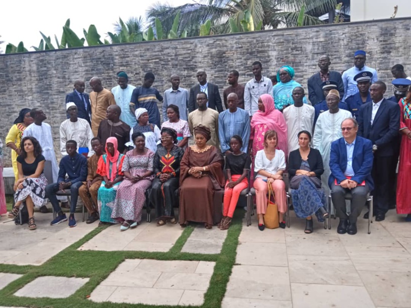 Exploitation sexuelle des enfants en ligne: le ministre Ndeye Saly Diop Dieng lance un Portail de signalement Exploitation sexuelle des enfants en ligne: le ministre Ndeye Saly Diop Dieng lance un Portail de signalement