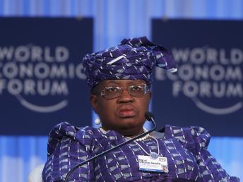 Pour la ministre nigériane de l'Economie Ngozi Okonjo Iweala, «une nouvelle génération de leaders» africains a conscience qu'il faut «transformer» l'Afrique. REUTERS/Christian Hartmann