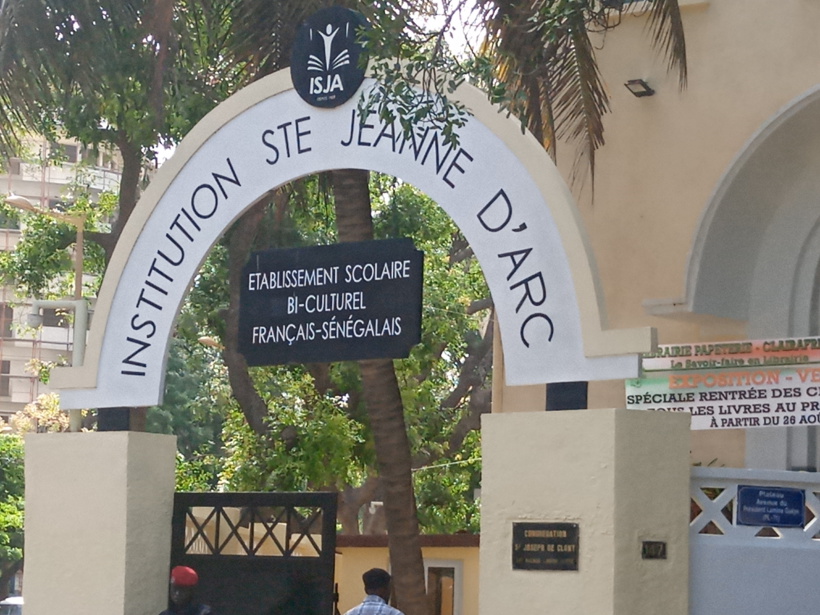 La Mosquée de Point E réclame une modification constitutionnelle pour protéger la religion au Sénégal La Mosquée de Point E réclame une modification constitutionnelle pour protéger la religion au Sénégal