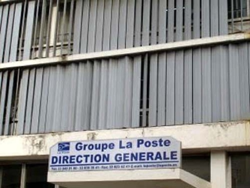Scandaleux !!! A la Poste, des femmes musulmanes refusent qu'une catholique dirige l'Amicale