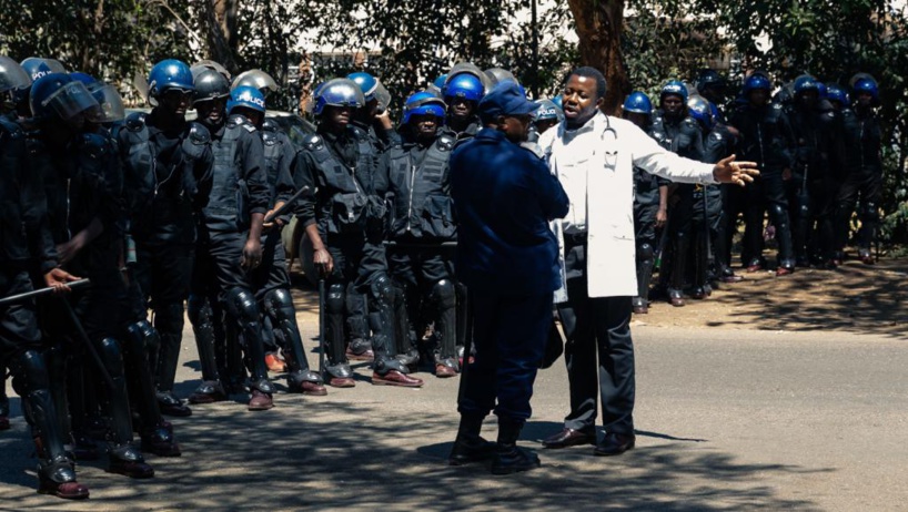 Zimbabwe: Peter Magombeyi le leader syndical retrouvé est toujours hospitalisé Zimbabwe: Peter Magombeyi le leader syndical retrouvé est toujours hospitalisé