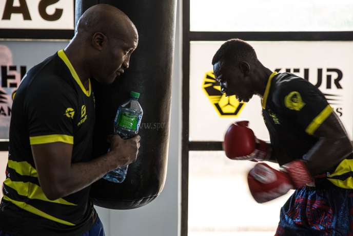 Au Sénégal, un club de boxe pour freiner les départs en pirogue