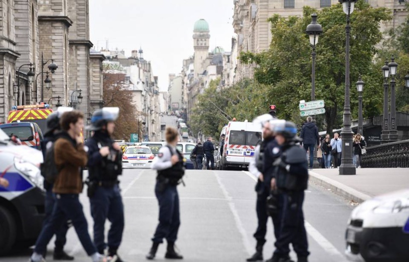 Attaque au couteau à la Préfecture de Paris: l’assaillant souffrait d’un handicap Attaque au couteau à la Préfecture de Paris: l’assaillant souffrait d’un handicap