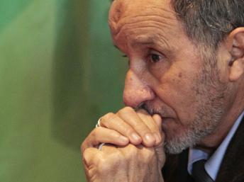 Moustapha Abdeljalil, le président du Conseil national de transition (CNT), en visite ce 8 février 2012 dans le sud de la Libye.. REUTERS/Suhaib Salem