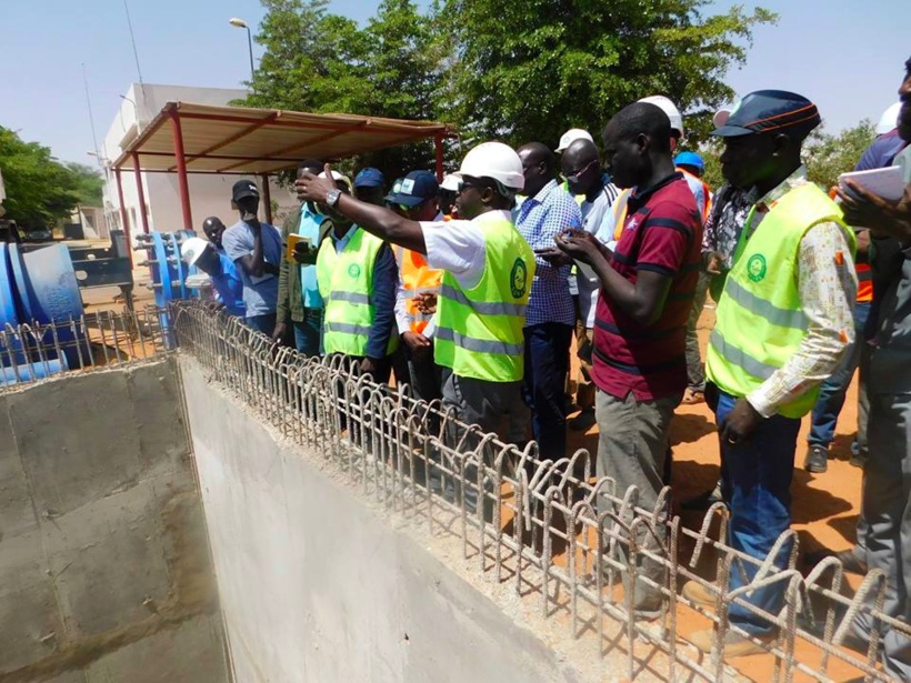 Pénurie d’eau à Dakar: les vents et les installations électriques endommagées en sont la cause, selon la Sones Pénurie d’eau à Dakar: les vents et les installations électriques endommagées en sont la cause, selon la Sones