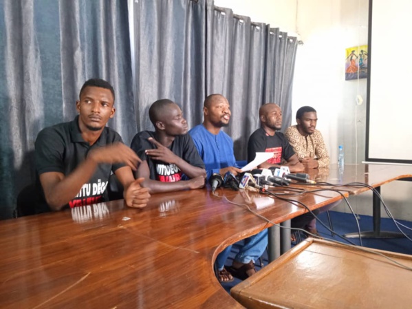 Evacuation Abdou Karim Guèye: "C'est l'activiste lui-même qui a rejeté l'aide financière de la Première dame" Evacuation Abdou Karim Guèye: "C'est l'activiste lui-même qui a rejeté l'aide financière de la Première dame"