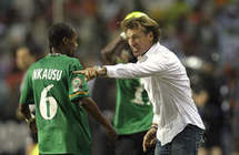VIDEO CAN 2012 - Le coach de la Zambie, Hervé Renard à l'arbitre sénégalais: "Tu as peur??"