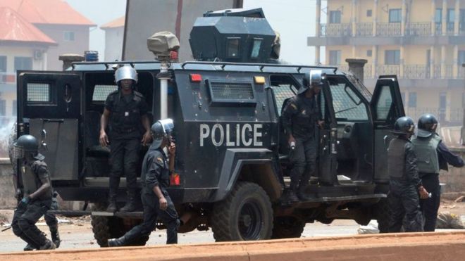 La prison pour des manifestants anti-3ème mandat en Guinée