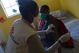 ​Lutte contre la tuberculose : le rapport annuel de l'OMS fait état des difficultés d’accès aux soins 