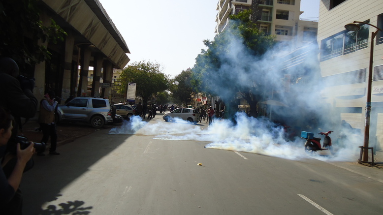 Manifestation à la place de l'Indépendance: Plus de cinq (5) jeunes arrêtés et des blessés