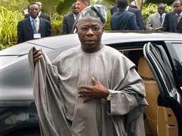 Obasanjo à Dakar pour promouvoir le dialogue politique