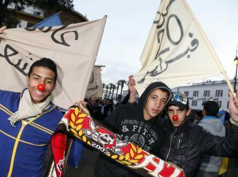 Jeunes manifestants du Mouvement du 20 février à Rabat au Maroc REUTERS/Stringer