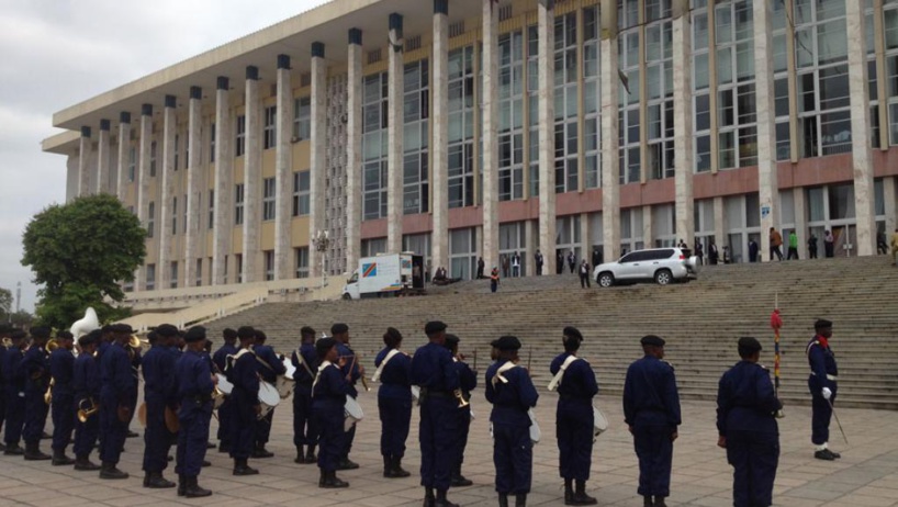 RDC: le projet de loi de finances 2020 à 10 milliards enfin à l'Assemblée RDC: le projet de loi de finances 2020 à 10 milliards enfin à l'Assemblée
