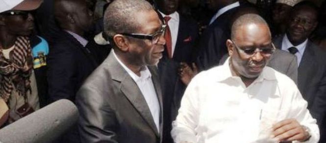 Second tour de la Présidentielle 2012 : Youssou Ndour "chante" pour Macky Sall