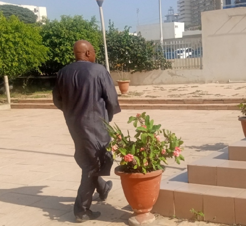 Affaire Petro-Tim : Djibril Kanouté brandit un document sur les opérations pétrolières et garde le silence Affaire Petro-Tim : Djibril Kanouté brandit un document sur les opérations pétrolières et garde le silence