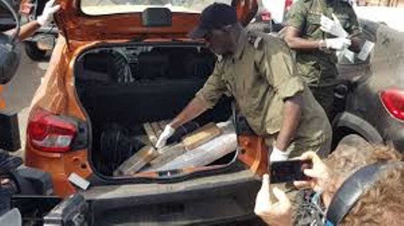 Saisie de 1.036 kg de cocaïne au port de Dakar: inculpés dans cette affaire, les deux Allemands sont rentrés au bercail