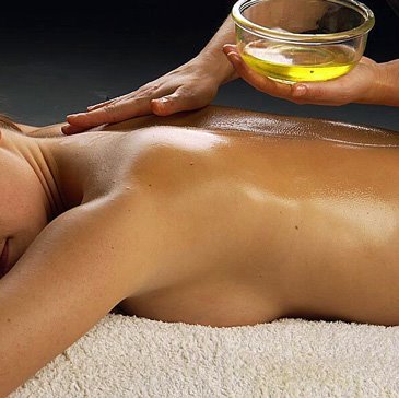 Apprenez toutes les technique de massages pour détendre ou stimuler votre partenaire
