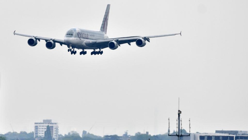 Au Kenya, l'identité d'un homme tombé d'un avion à Londres pose problème Au Kenya, l'identité d'un homme tombé d'un avion à Londres pose problème