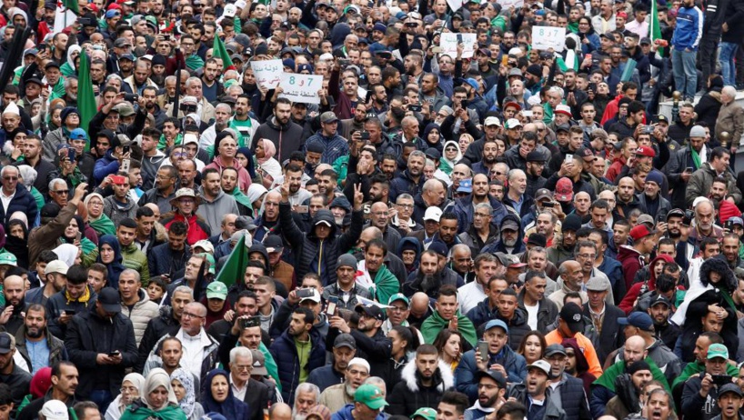 En Algérie, l’adoption de la loi hydrocarbures cristallise les tensions En Algérie, l’adoption de la loi hydrocarbures cristallise les tensions