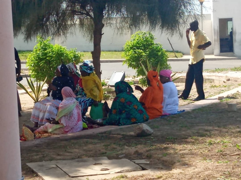 Tribunal de Dakar: un Boughazelli "abandonné" et seul dans la cave depuis 7 heures Tribunal de Dakar: un Boughazelli "abandonné" et seul dans la cave depuis 7 heures